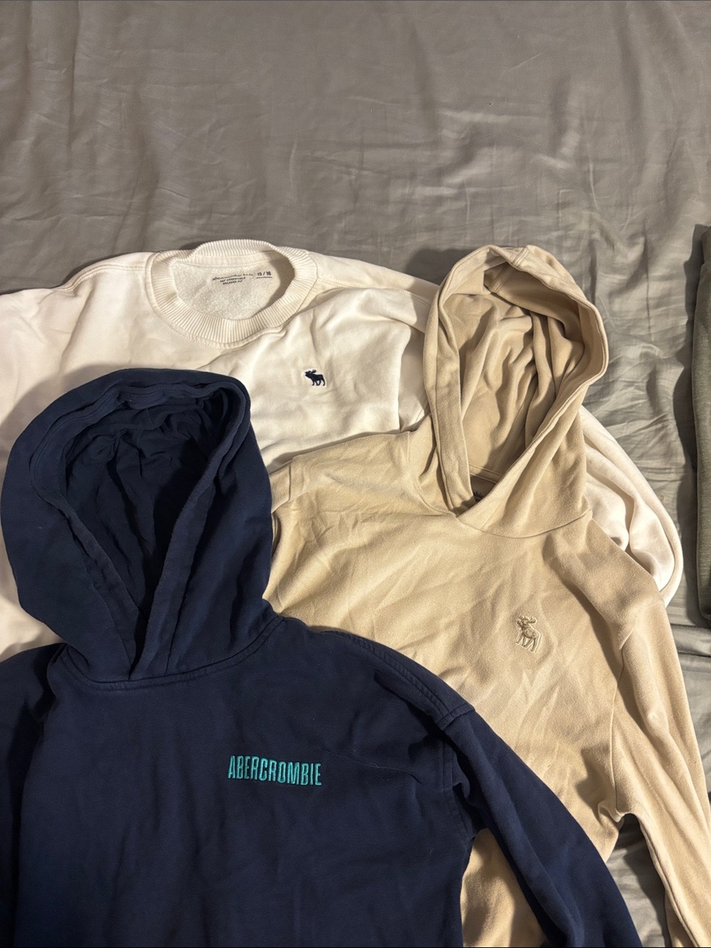Abercrombie & Fitch Men's Hoodies and Crewneck - Navy, Cream, White